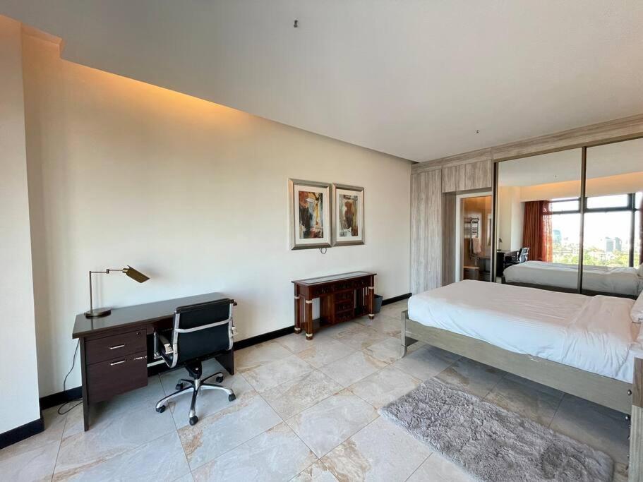 City View Apartment Nestled In The Heart Of Nbo Nairobi Exteriör bild