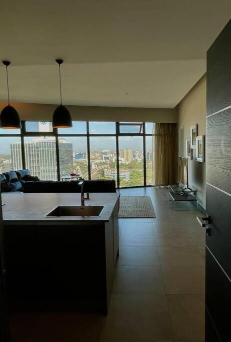 City View Apartment Nestled In The Heart Of Nbo Nairobi Exteriör bild